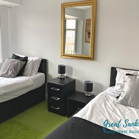 Great Sankey Serviced Accommodation Уорингтън Екстериор снимка